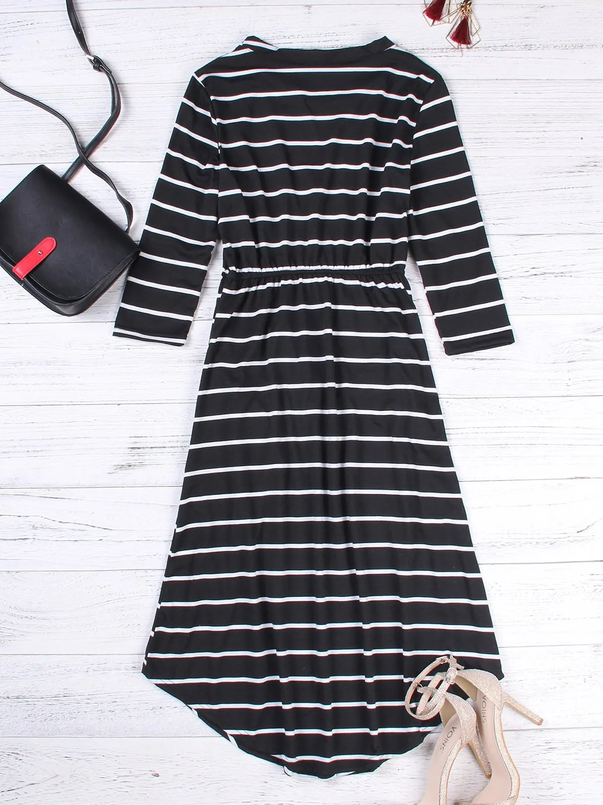 Wholesale Black Round Neck 3/4 Length Sleeve Stripe Curved Hem Midi Dress