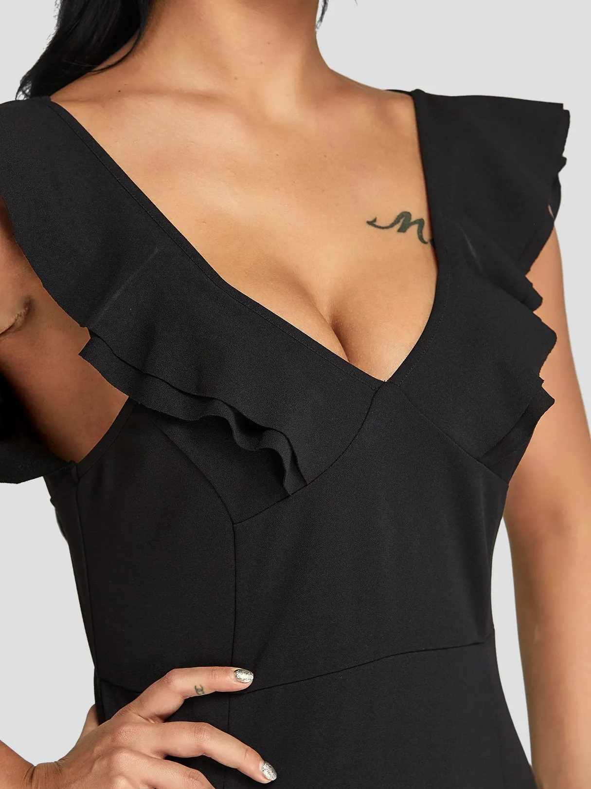 Wholesale Black V-Neck Sleeveless Backless Criss-Cross Midi Dress